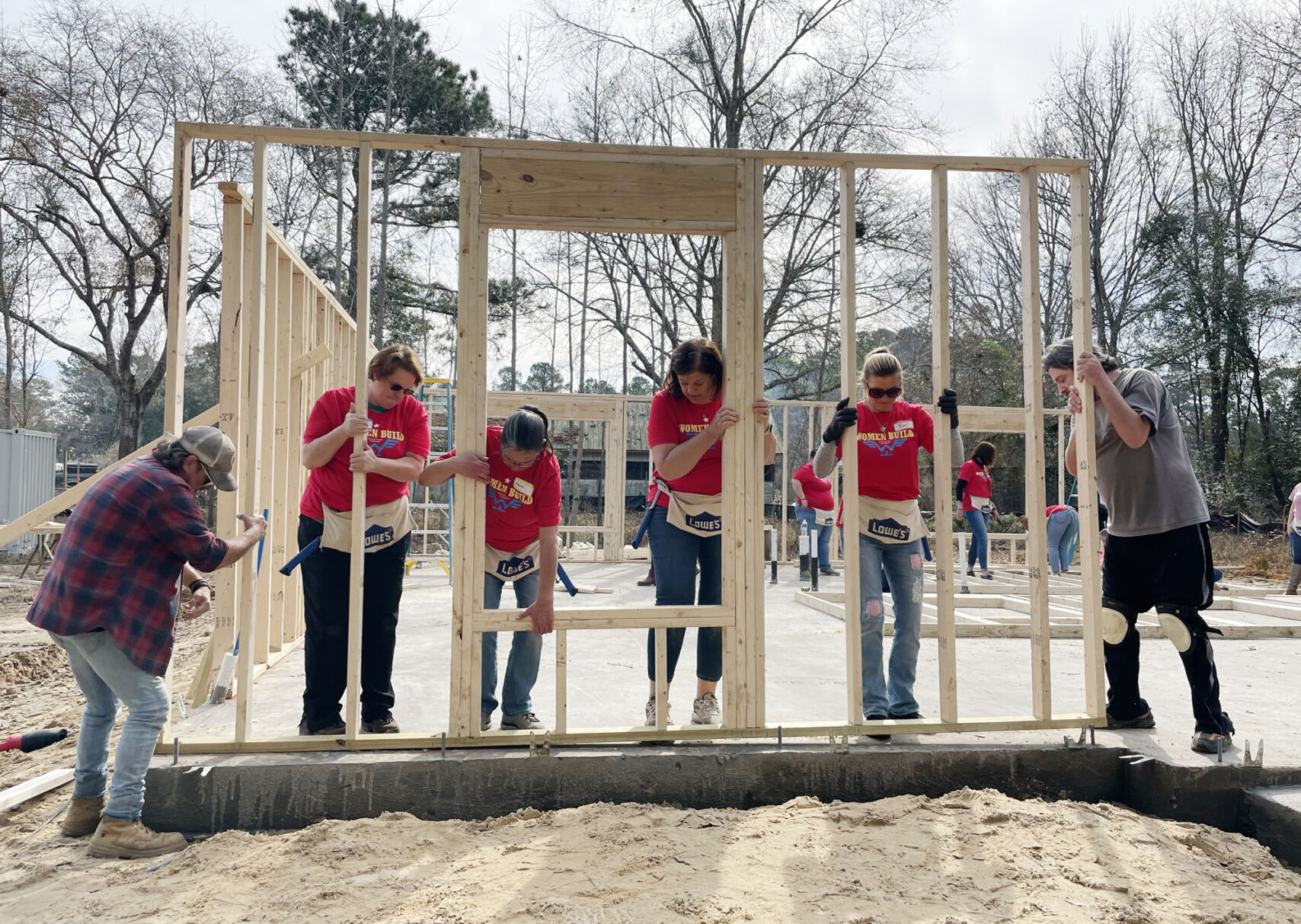 300 women construct Summerville home for mom in Dorchester Habitat for Humanity's Women Build